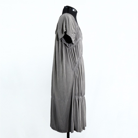 Acid Wash Ruched Pleated Maxi Dress V-Neckline - Picture 4 of 6